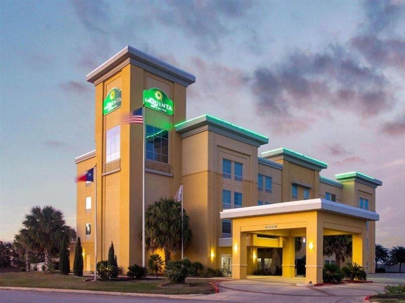 La Quinta By Wyndham Pearsall Bagian luar foto