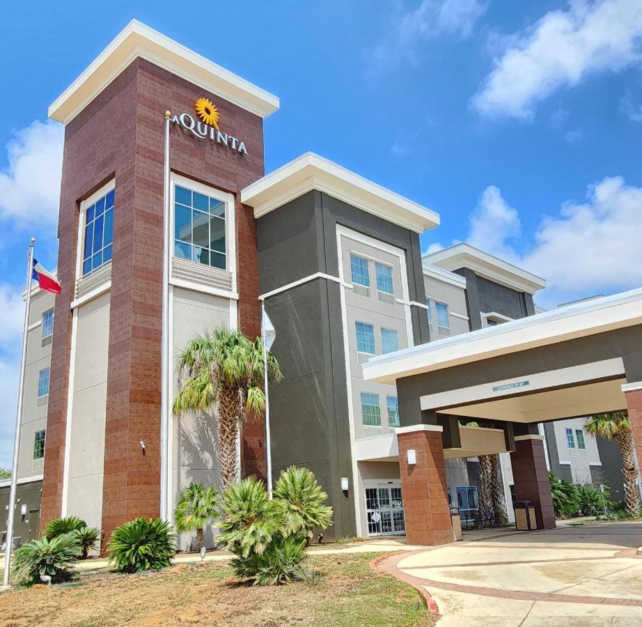 La Quinta By Wyndham Pearsall Bagian luar foto