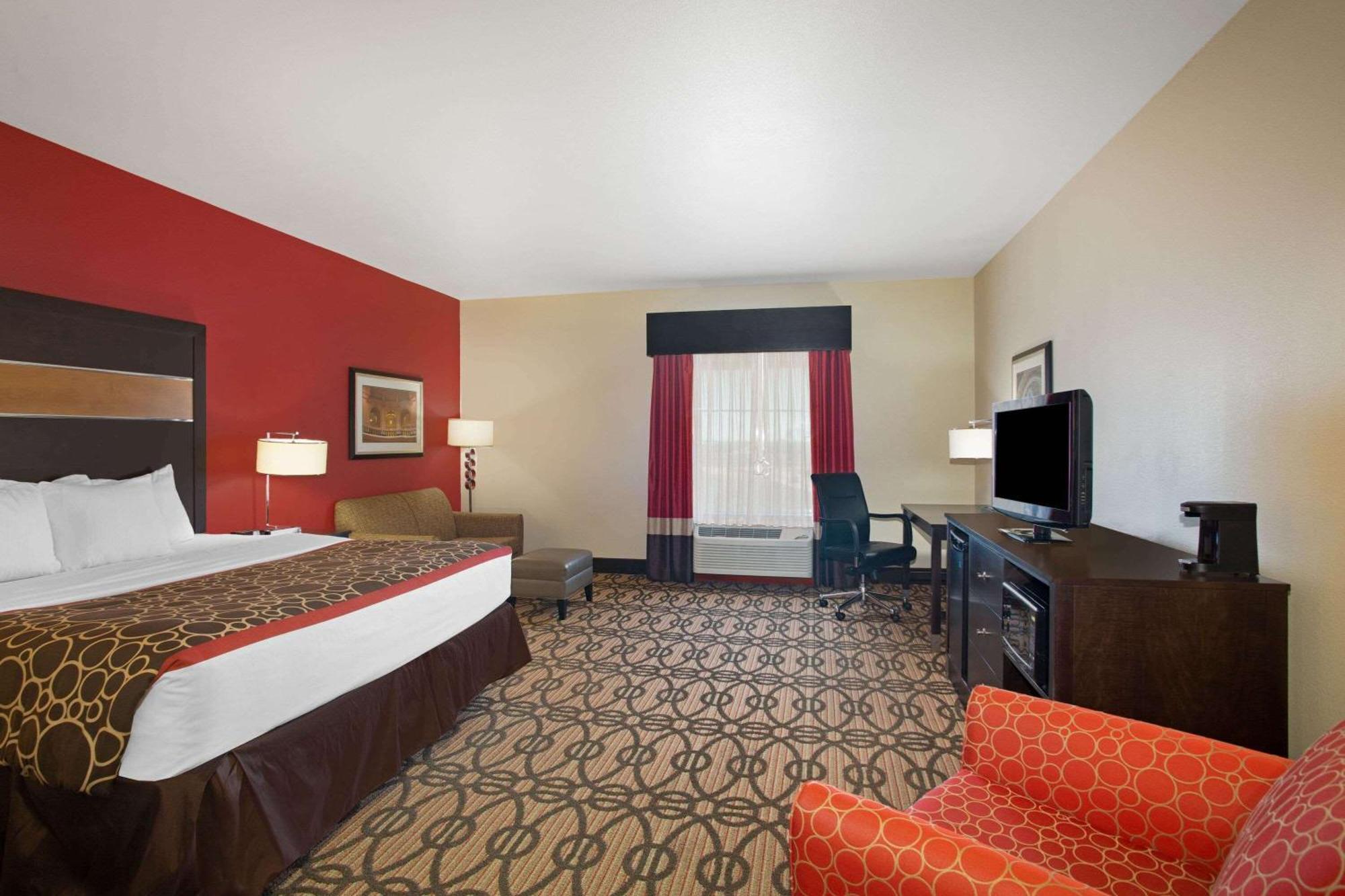 La Quinta By Wyndham Pearsall Bagian luar foto