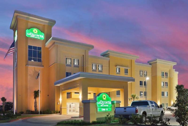 La Quinta By Wyndham Pearsall Bagian luar foto